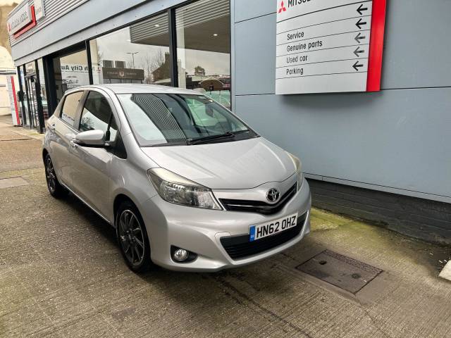 2012 Toyota Yaris 1.33 VVT-i Trend 5dr Multidrive-S