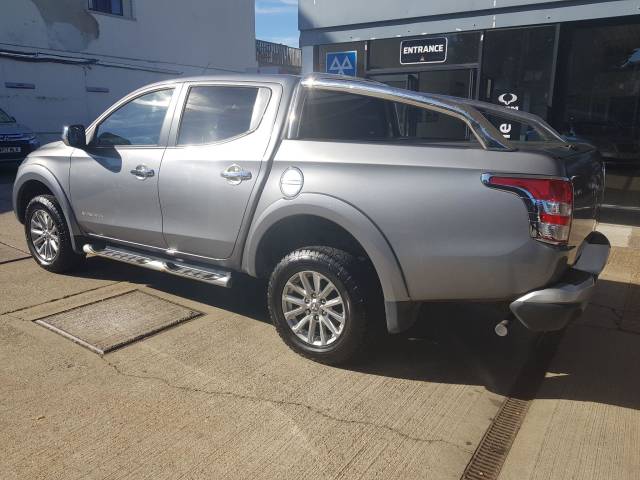 2016 Mitsubishi L200 2.4 Double Cab DI-D 178 Barbarian 4WD Auto